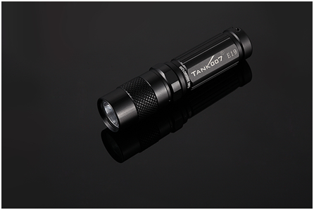 女孩子一個人旅行,強烈推薦攜帶強光手電筒 女孩子一個人旅行,強烈推薦攜帶強光手電筒