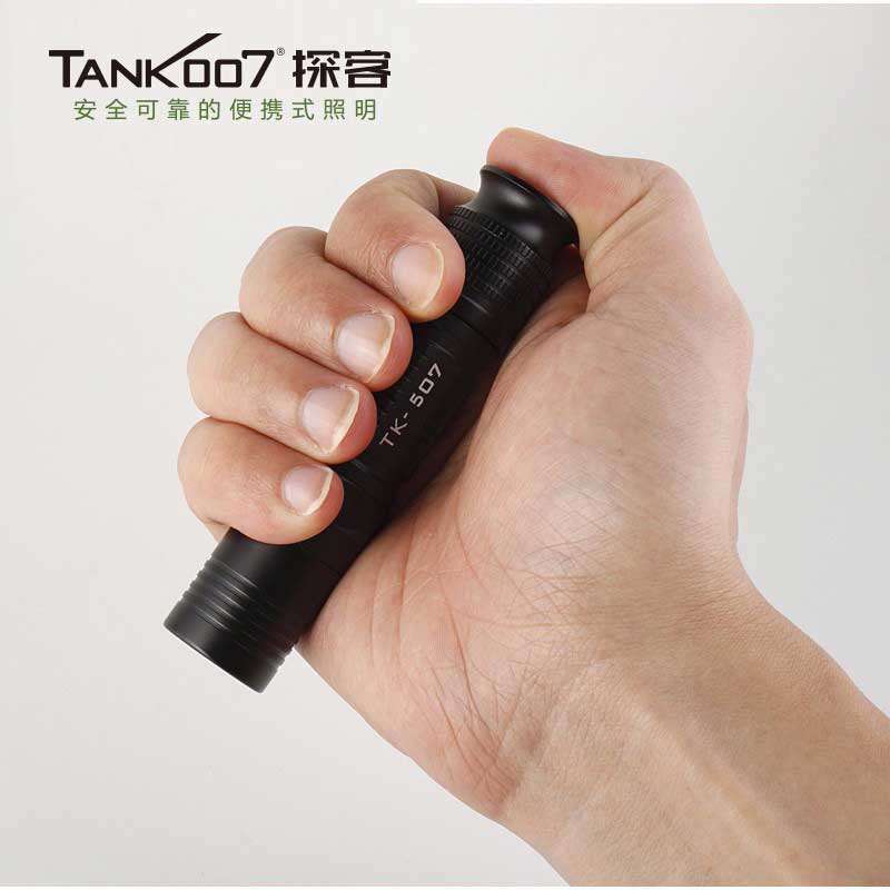 1577510147424658.jpg 手電筒廠家